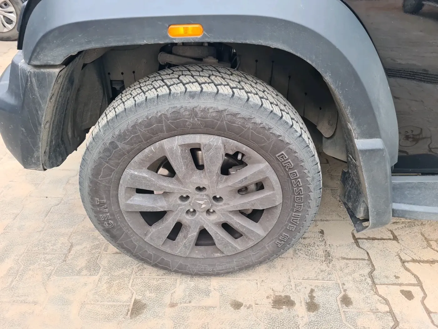 2026 Mahindra Thar Roxx Star Edition Diesel AT, Diesel, Automatic, 16,034 km, tyre