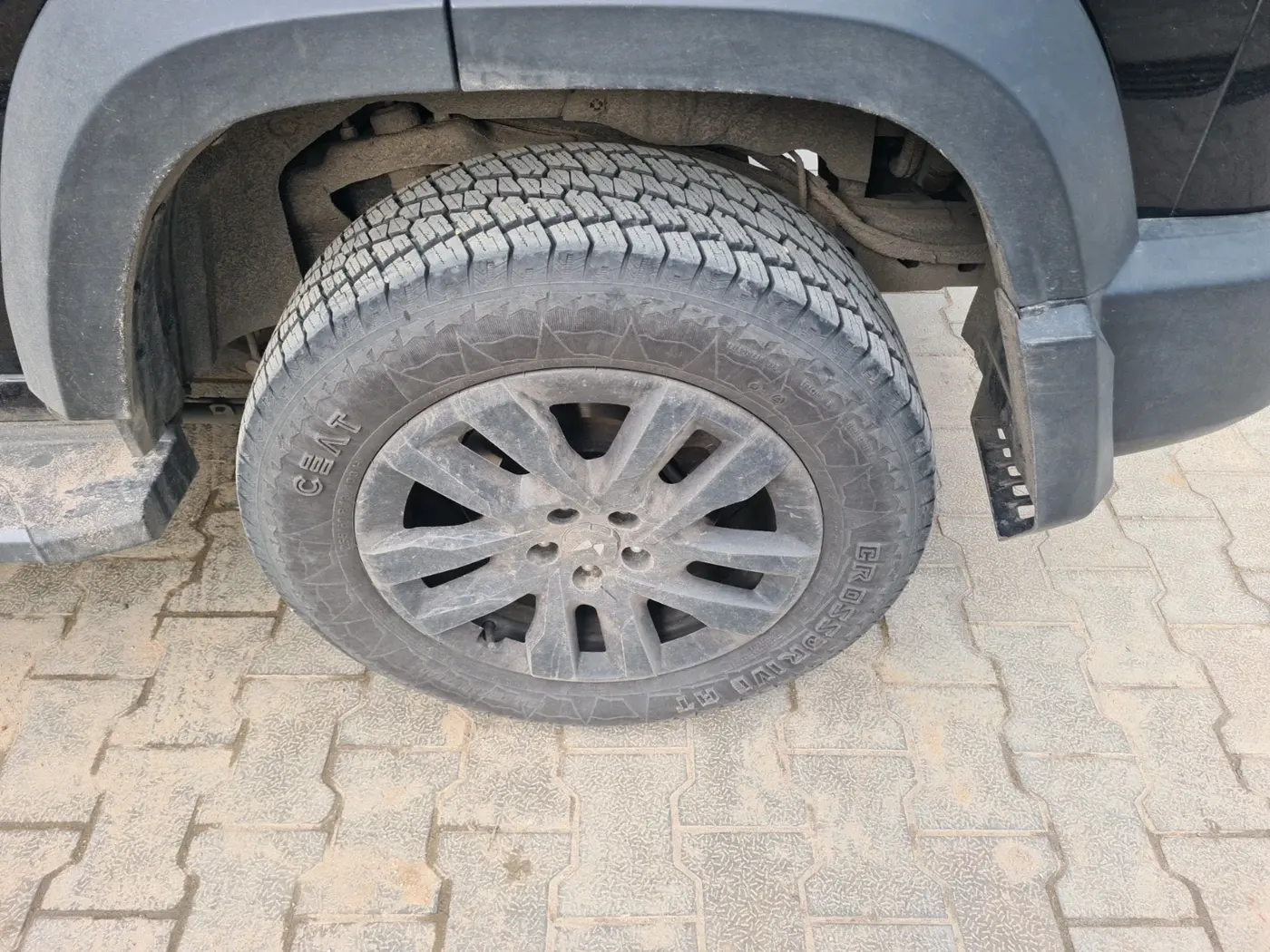 2026 Mahindra Thar Roxx Star Edition Diesel AT, Diesel, Automatic, 16,034 km, tyre