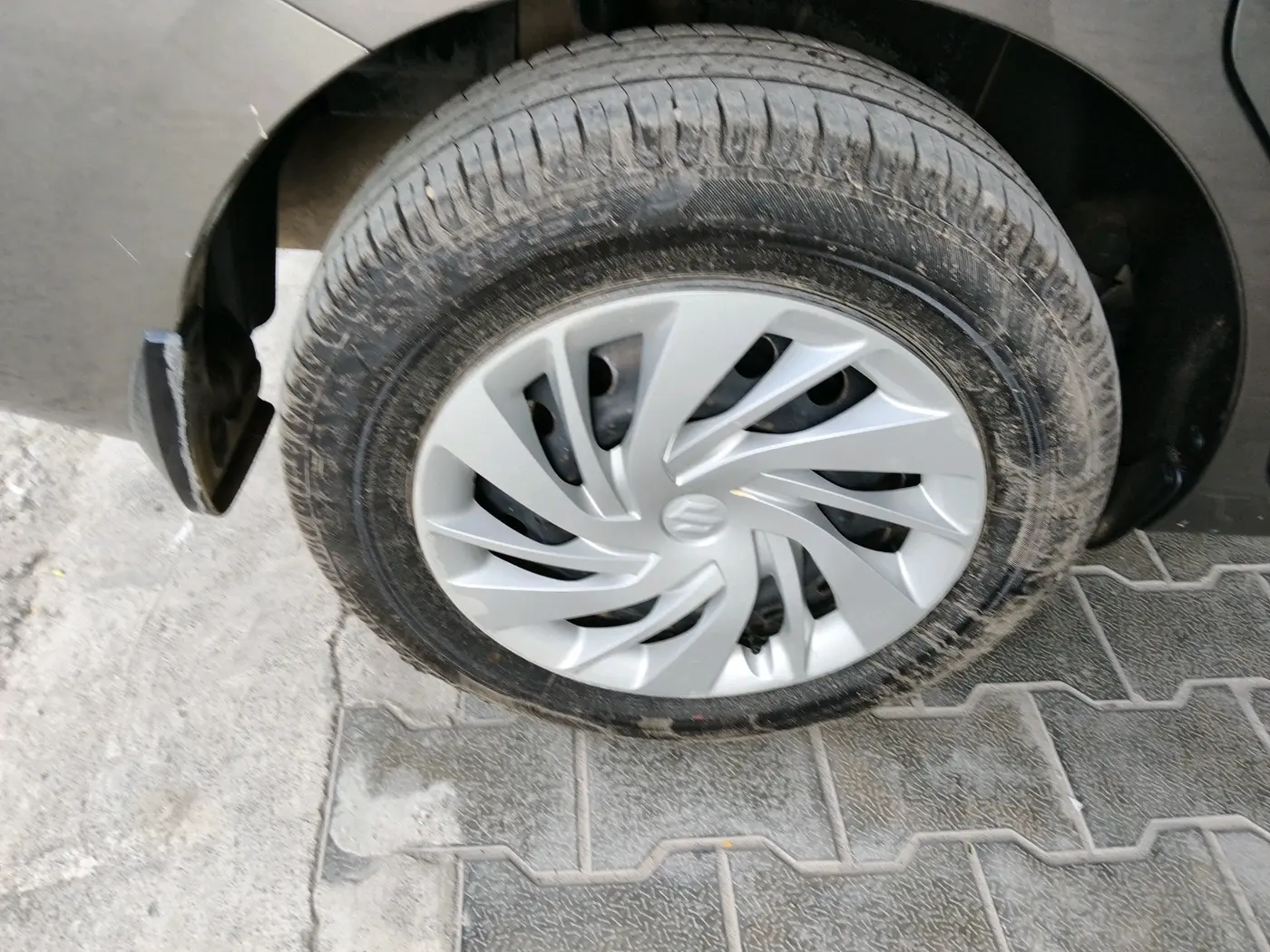 2025 Maruti Ertiga VXI SHVS, Petrol, Manual, 9,813 km, tyre