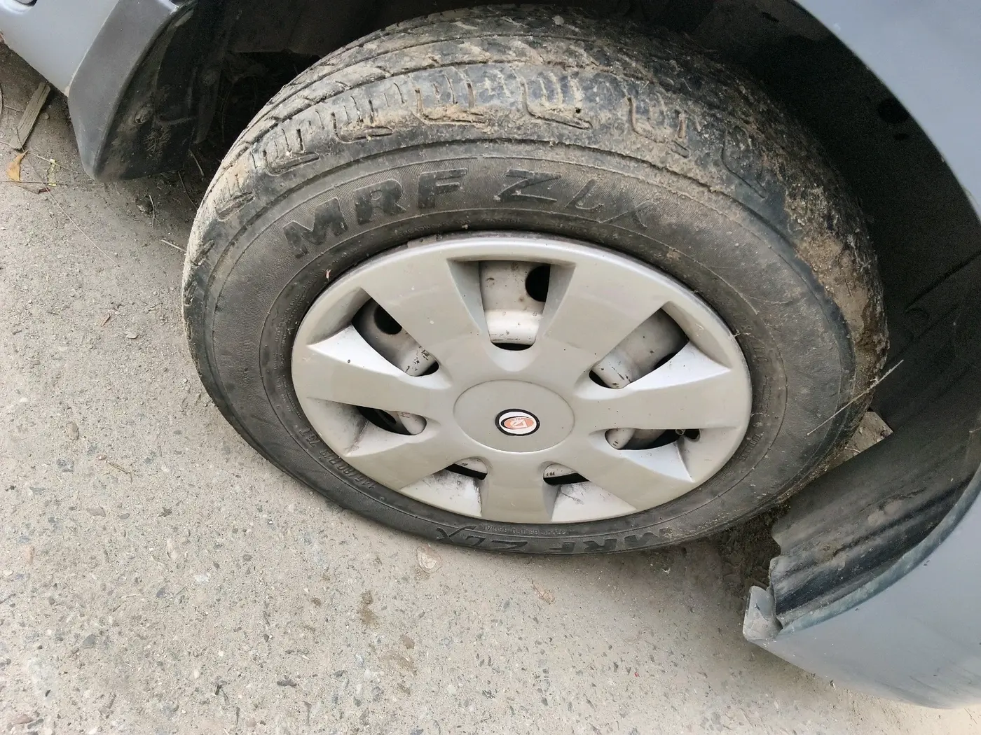 2013 Maruti Wagon R 1.0 LXI CNG, CNG, Manual, 95,417 km, tyre