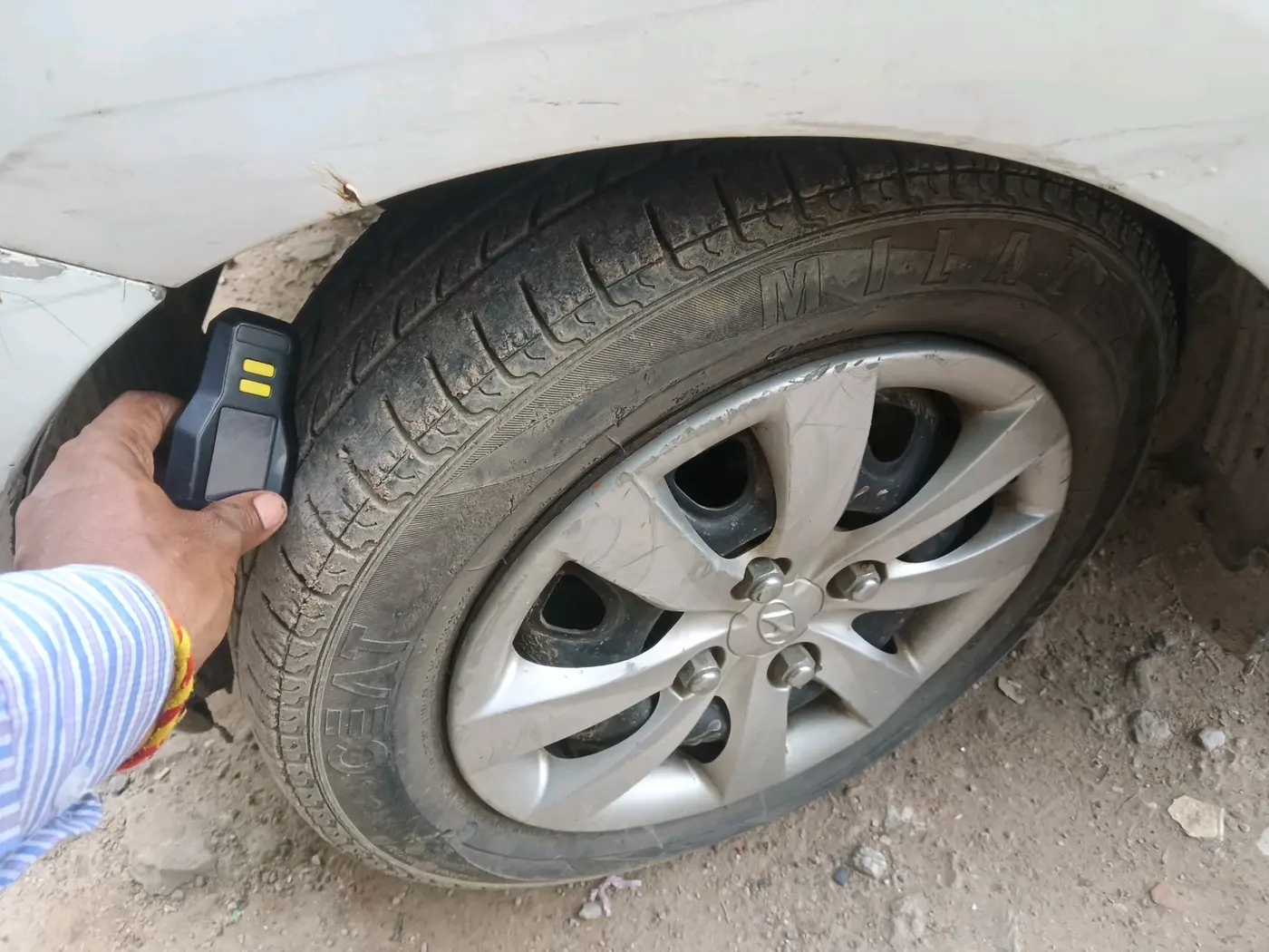 2011 Hyundai Eon MAGNA O, Petrol, Manual, 84,260 km, tyre