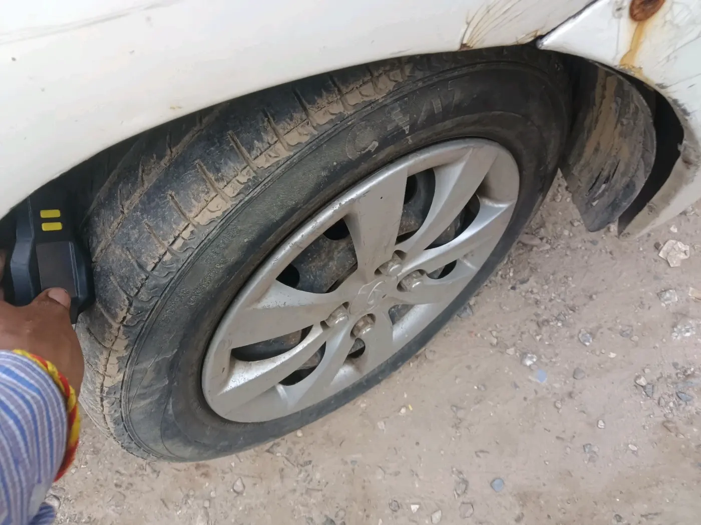 2011 Hyundai Eon MAGNA O, Petrol, Manual, 84,260 km, tyre