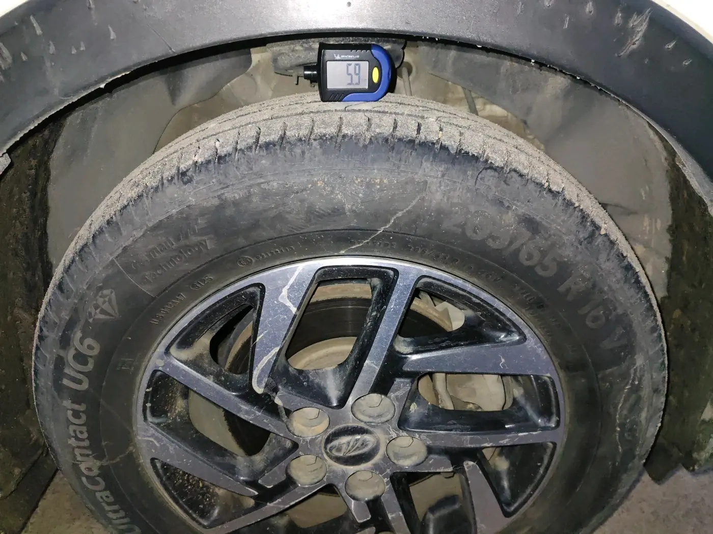 2022 Mahindra XUV300 W8 (O) 1.2 PETROL, Petrol, Manual, 64,883 km, tyre