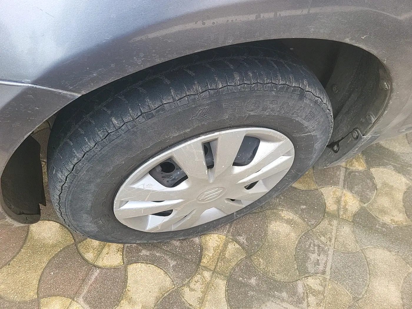2013 Maruti Swift Dzire VXI, Petrol, Manual, 76,091 km, tyre