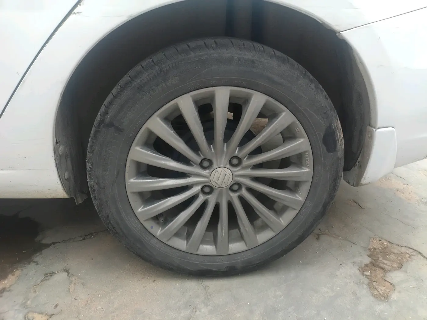 2016 Maruti Ciaz ZDI+ SHVS RS, Diesel, Manual, 1,12,384 km, tyre