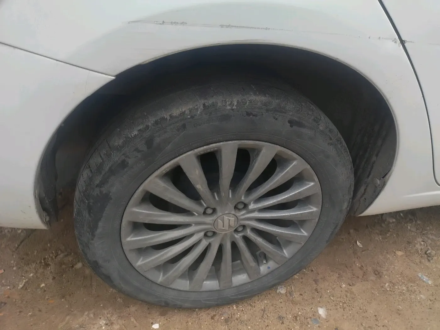2016 Maruti Ciaz ZDI+ SHVS RS, Diesel, Manual, 1,12,384 km, tyre