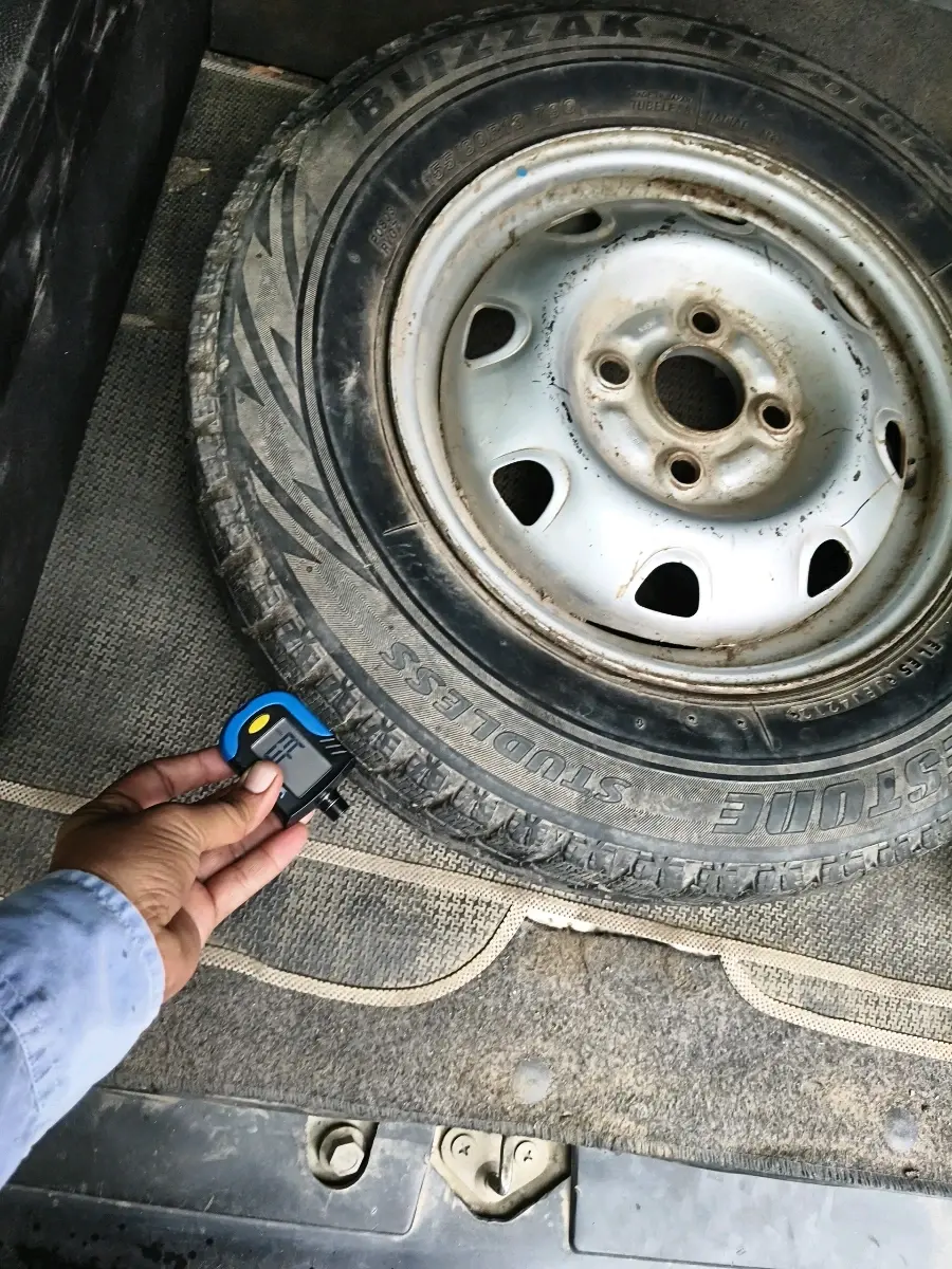 2019 Maruti Eeco TOUR V 7 STR, CNG, Manual, 55,521 km, tyre