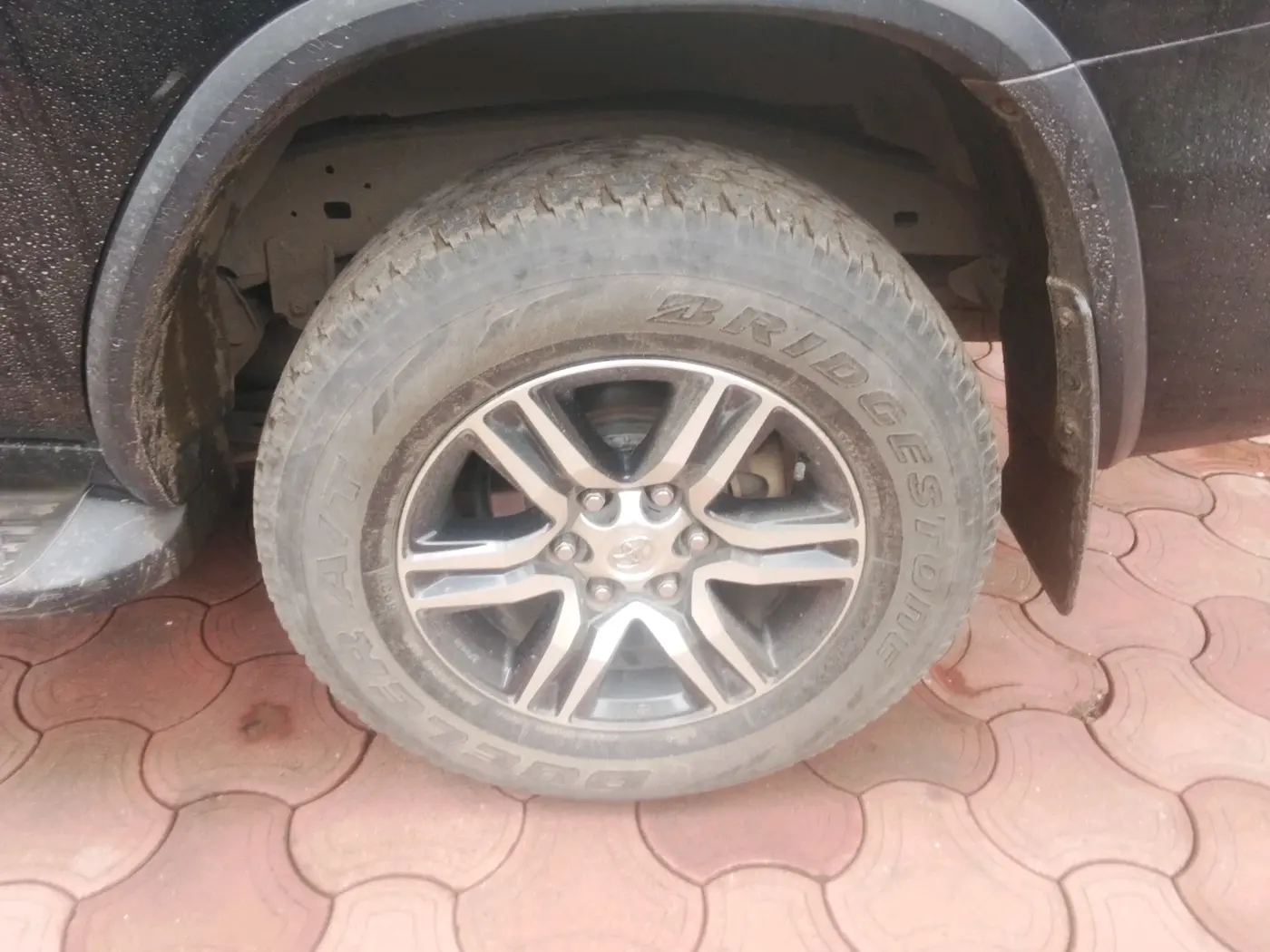 2018 Toyota Fortuner 2.8 4X2 MT, Diesel, Manual, 1,03,463 km, tyre