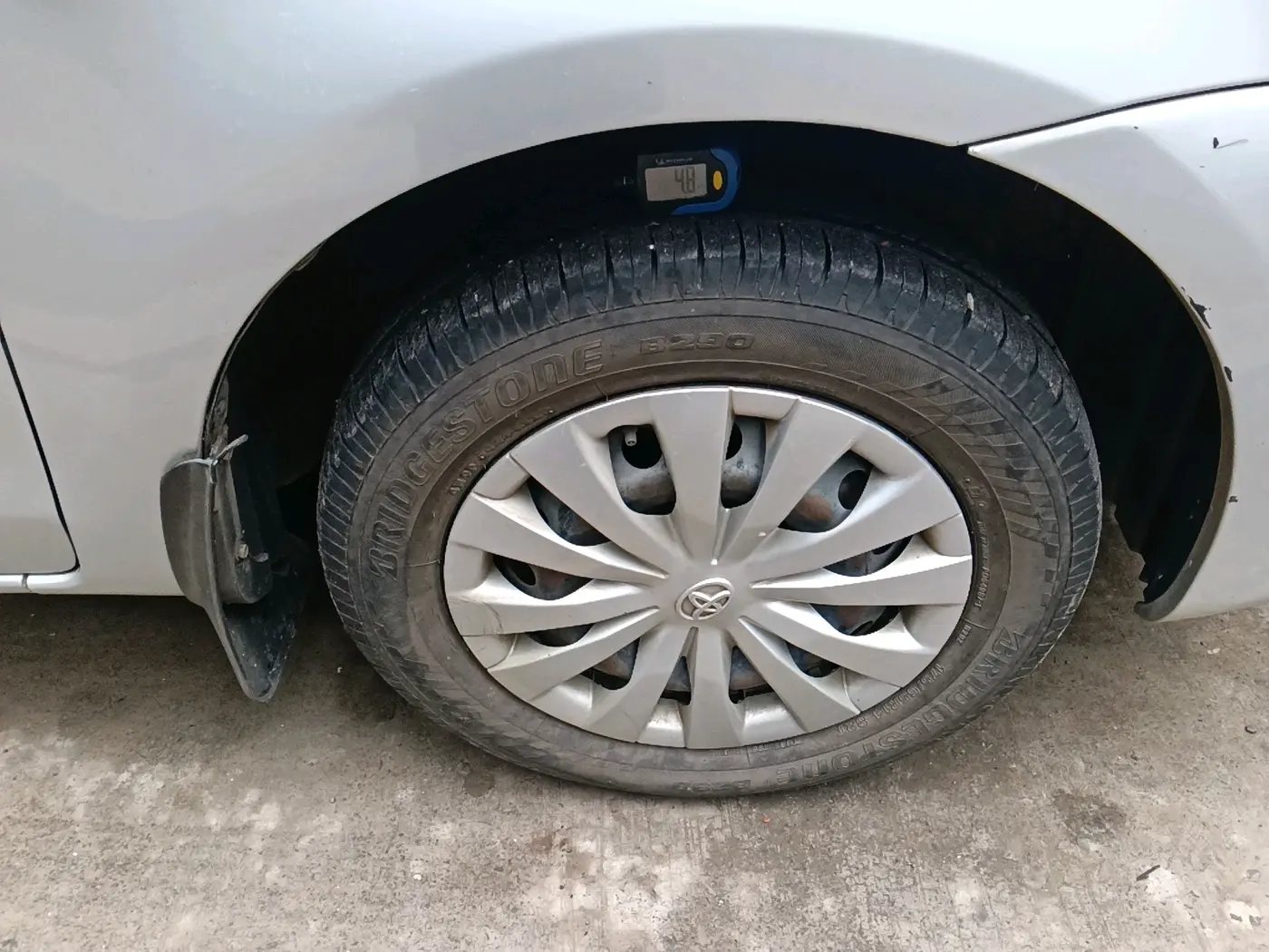 2013 Toyota Etios Liva G, Petrol, Manual, 91,582 km, tyre
