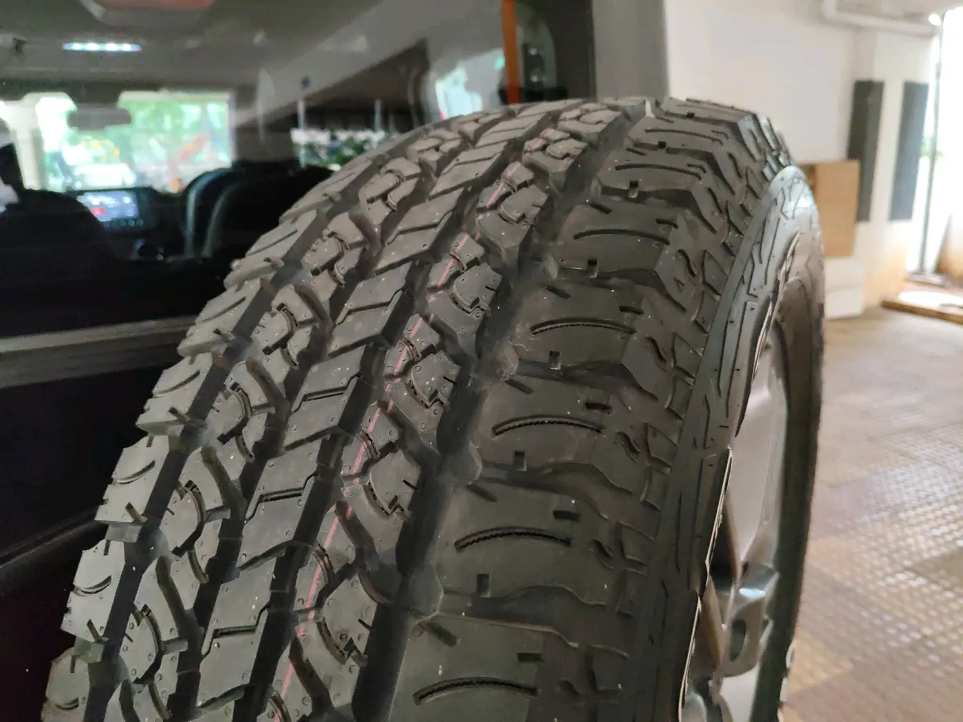 2021 Mahindra Thar LX PETROL HT 4WD AT, Petrol, Automatic, 71,361 km, tyre