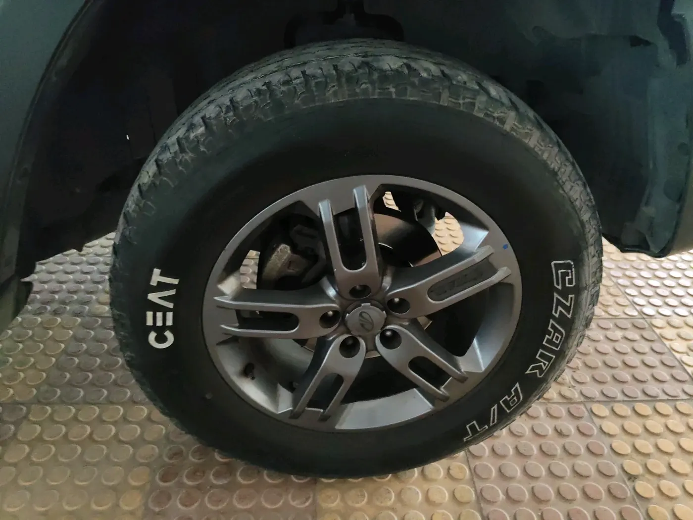 2021 Mahindra Thar LX PETROL HT 4WD AT, Petrol, Automatic, 71,361 km, tyre