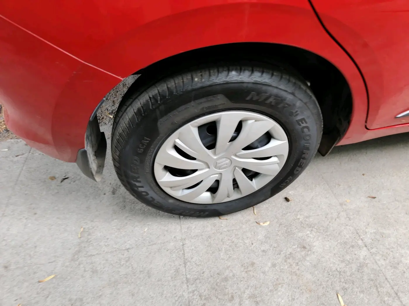 2024 Maruti Swift VXi (O), Petrol, Manual, 21,554 km, tyre