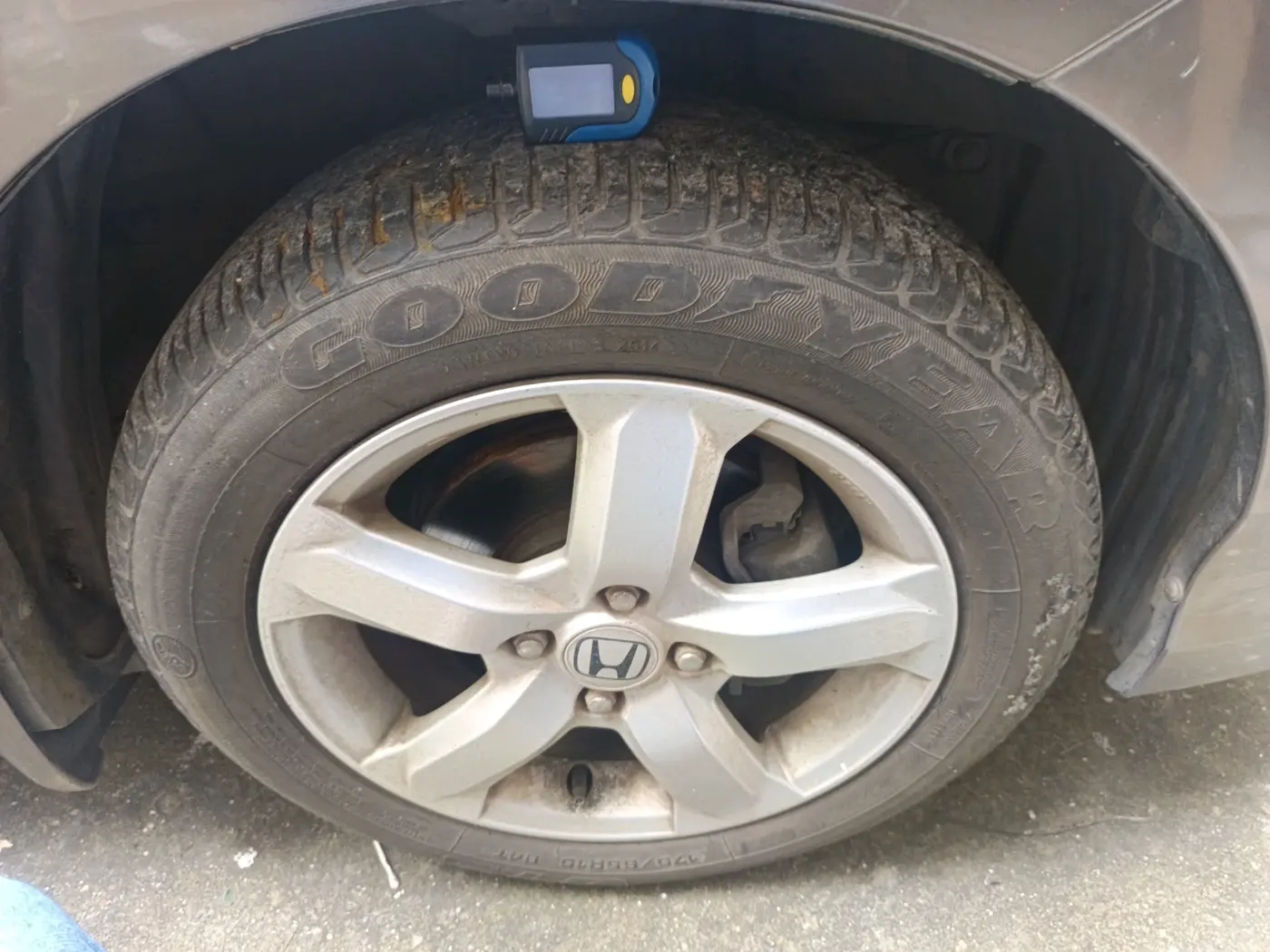 2011 Honda City 1.5L I-VTEC V MT, Petrol, Manual, 2,774 km, tyre