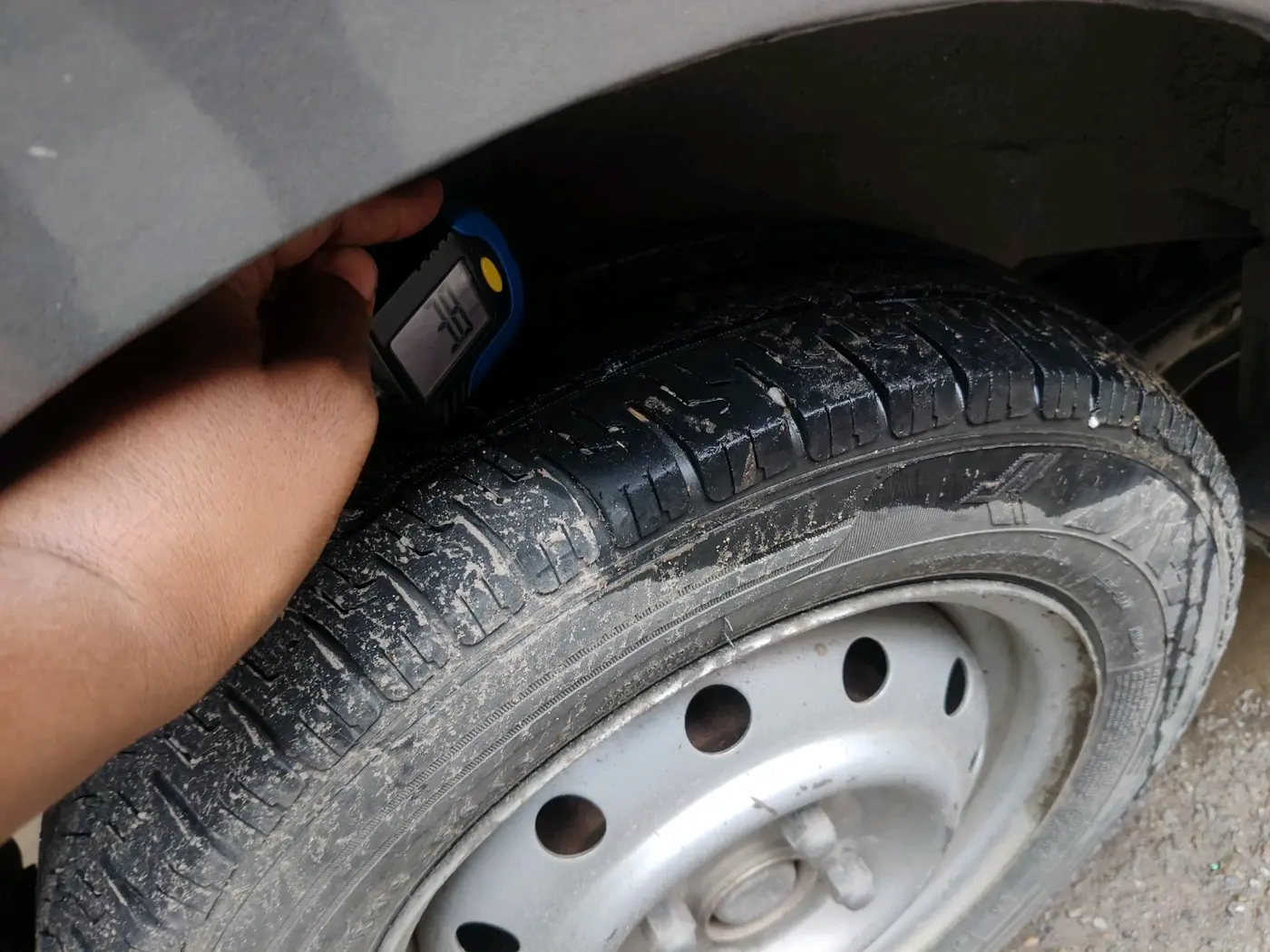 2018 Maruti Wagon R 1.0 LXI CNG, CNG, Manual, 1,67,338 km, tyre