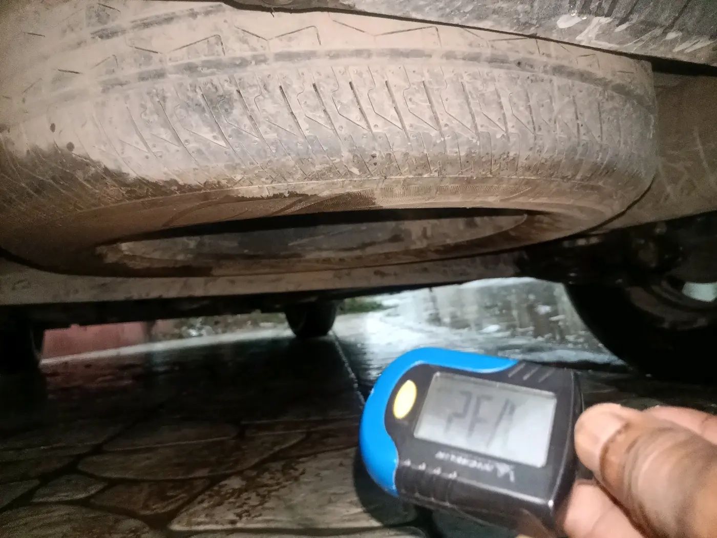 2024 Tata PUNCH ACCOMPLISHED MT CNG, CNG, Manual, 40,842 km, tyre