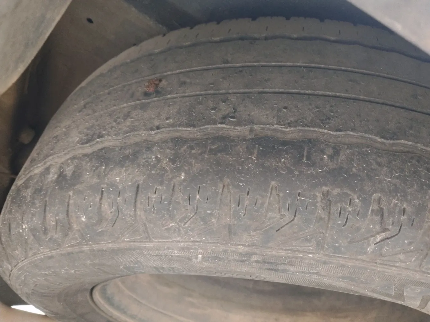 2016 Mahindra XUV500 W4, Diesel, Manual, 1,11,245 km, tyre