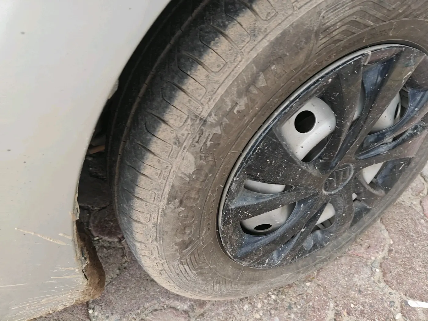 2019 Maruti Swift LXI, Petrol, Manual, 72,531 km, tyre