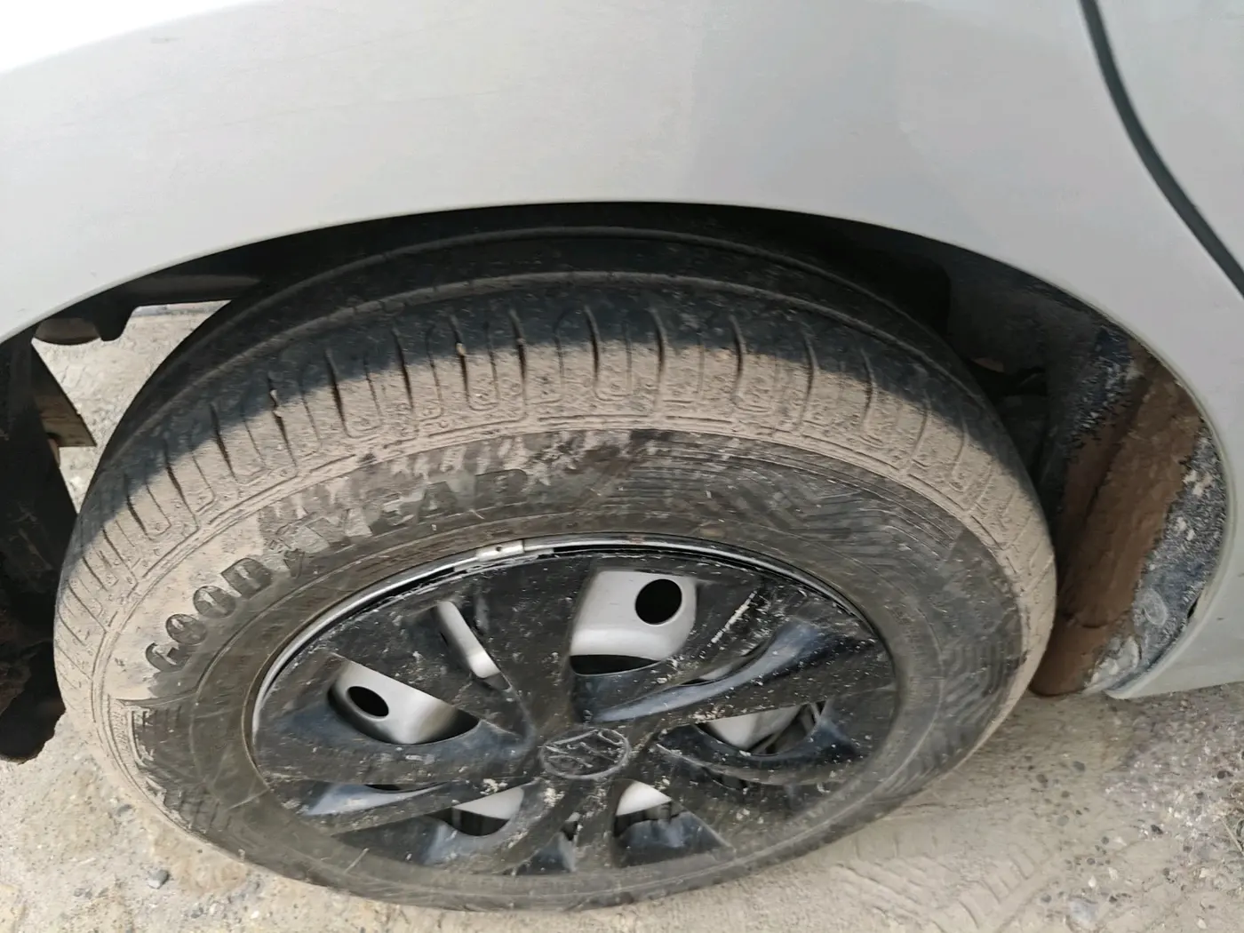 2019 Maruti Swift LXI, Petrol, Manual, 72,531 km, tyre