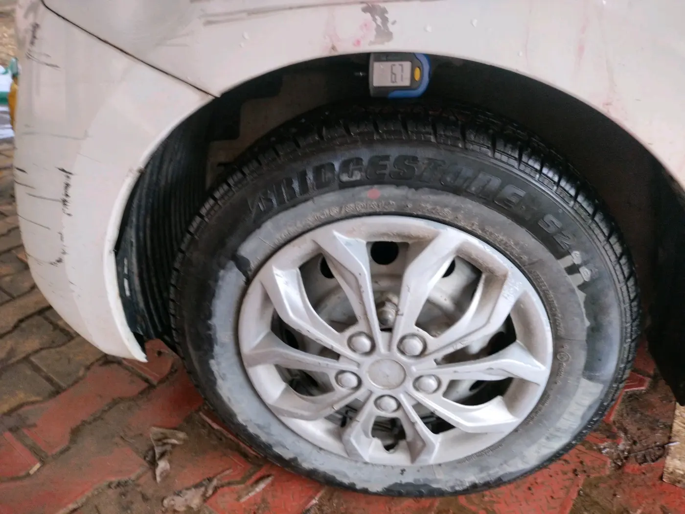 2017 Hyundai Eon ERA +, Petrol, Manual, 48,362 km, tyre