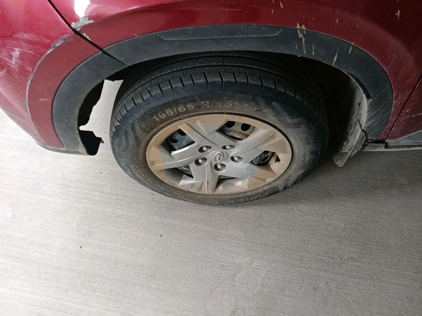 2021 Hyundai VENUE E 1.2, CNG, Manual, 82,438 km, tyre