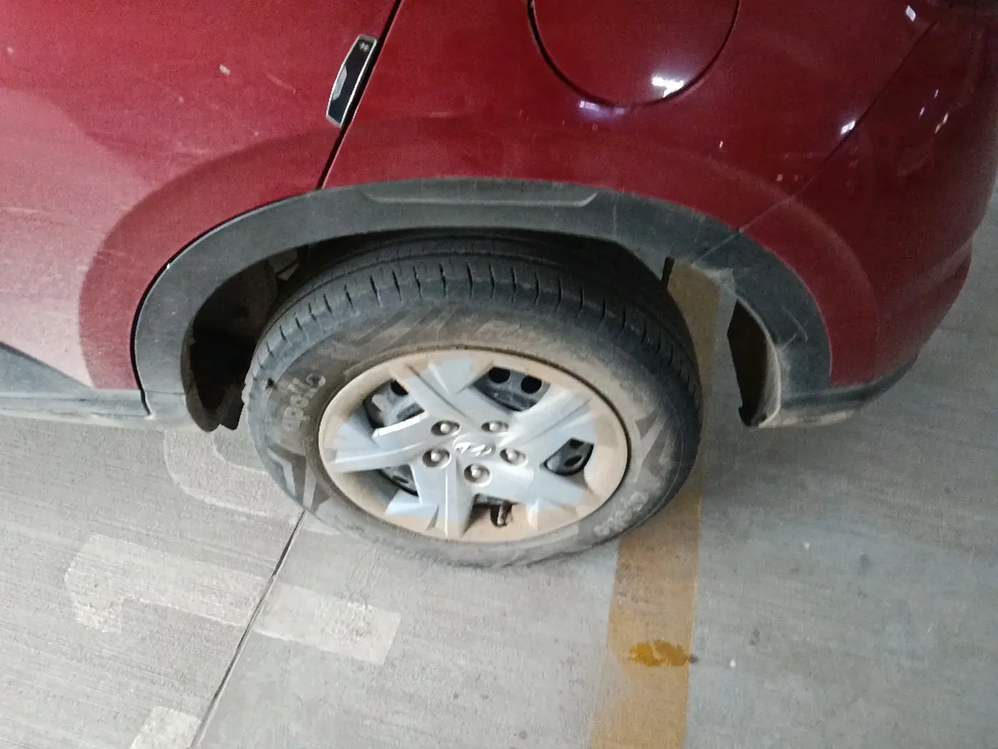 2021 Hyundai VENUE E 1.2, CNG, Manual, 82,438 km, tyre