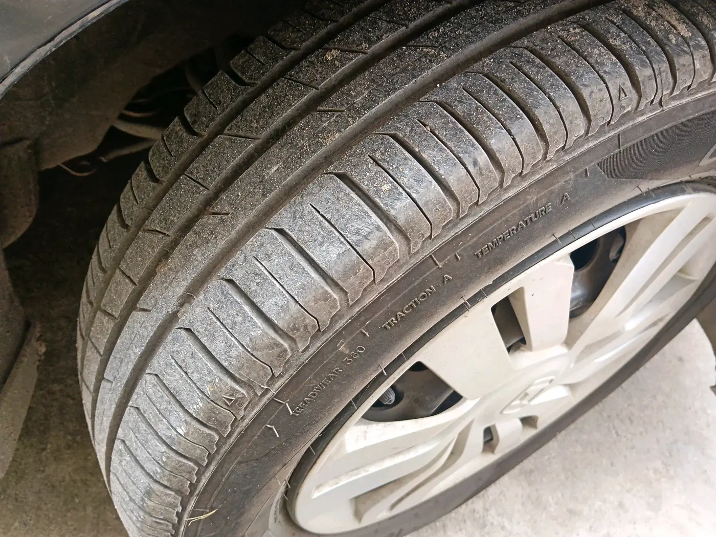 2014 Honda City 1.5L I-VTEC SV CVT, Petrol, Automatic, 99,108 km, tyre