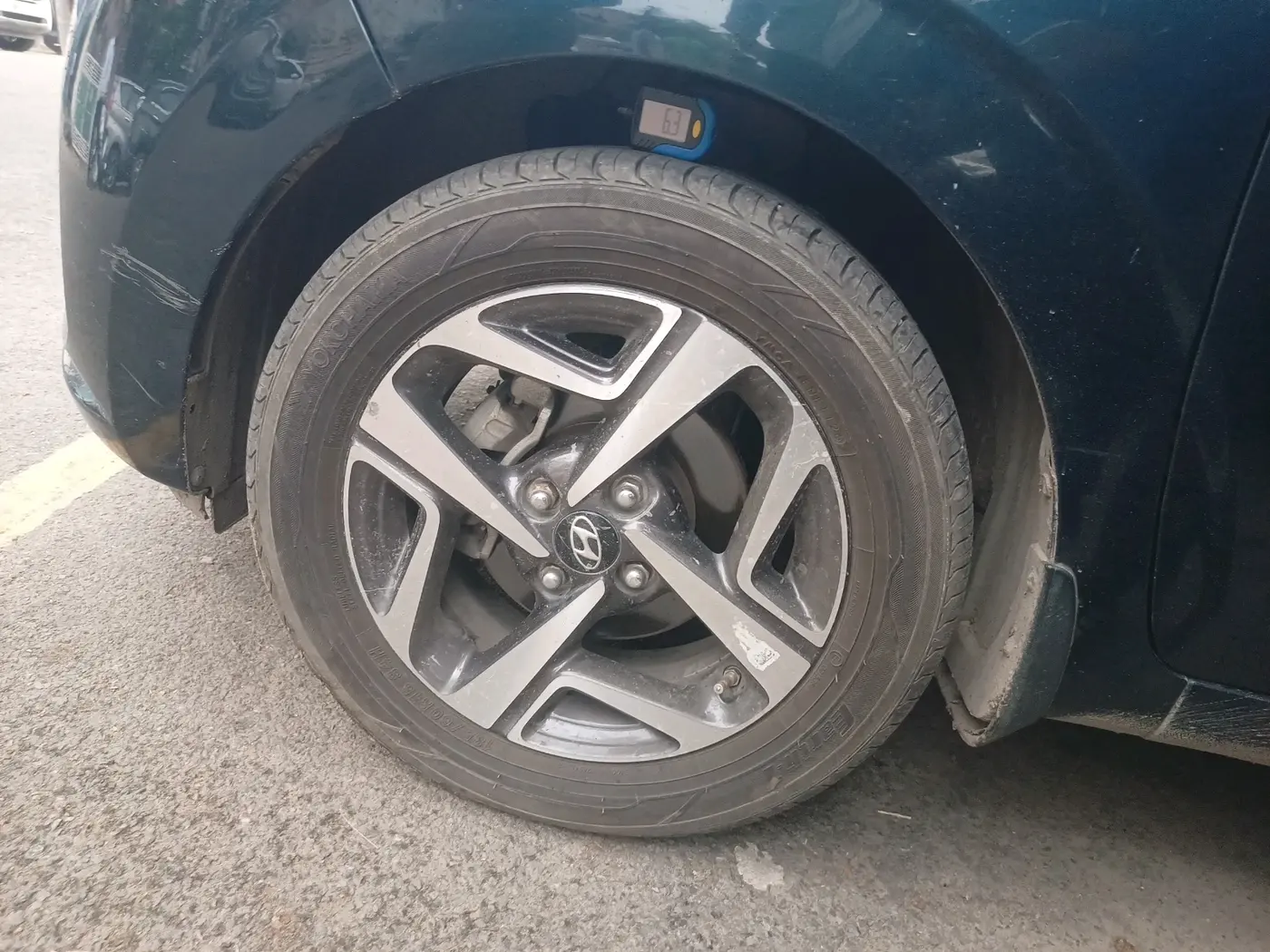2022 Hyundai AURA SX 1.2, Petrol, Manual, 78,020 km, tyre