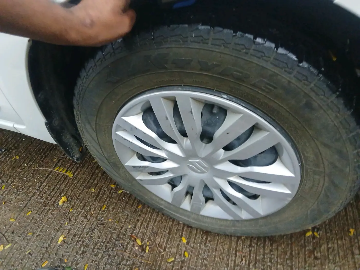 2021 Maruti Dzire VXI, Petrol, Manual, 46,905 km, tyre