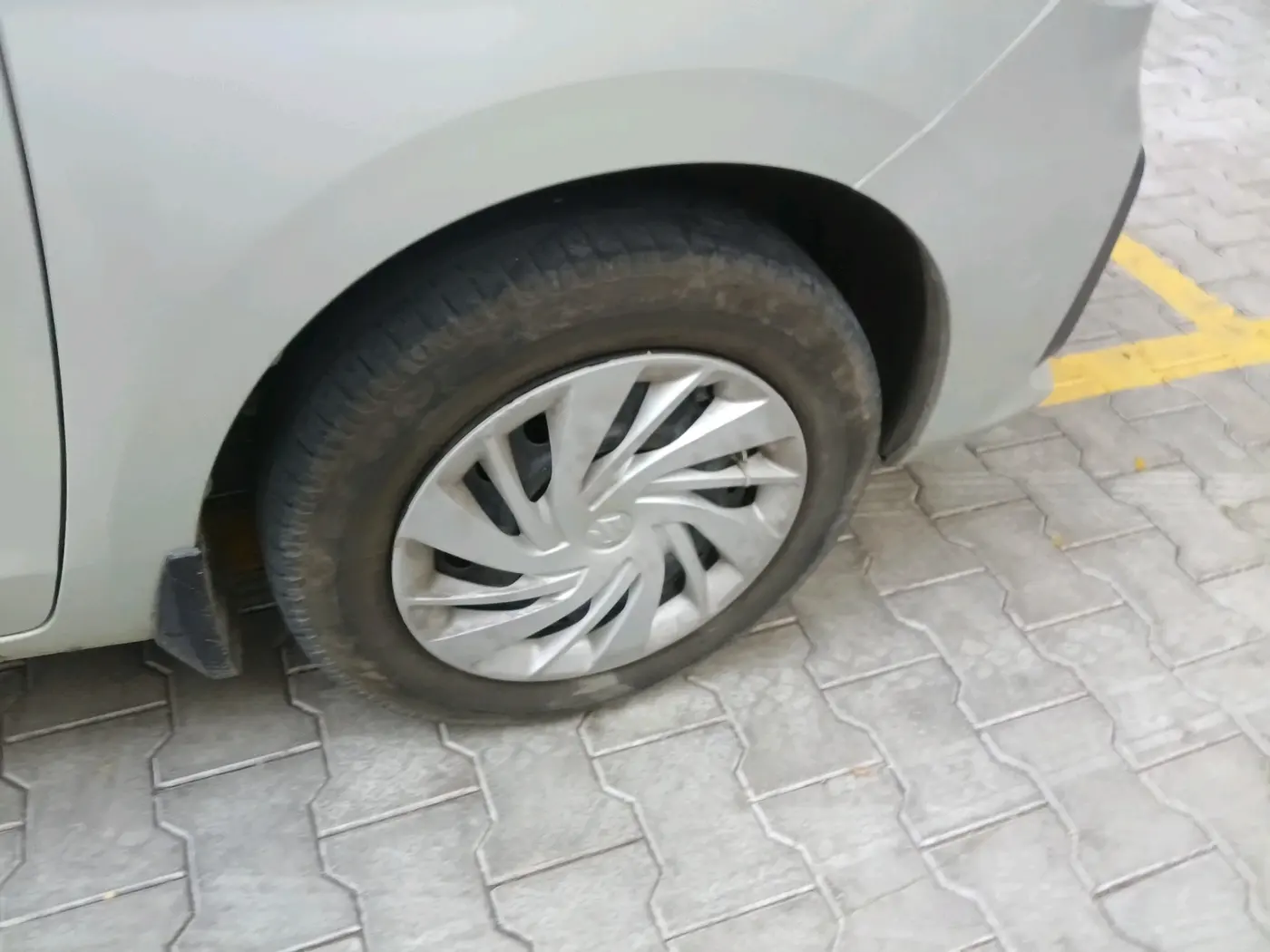 2021 Maruti Ertiga VXI SHVS, Petrol, Manual, 33,958 km, tyre