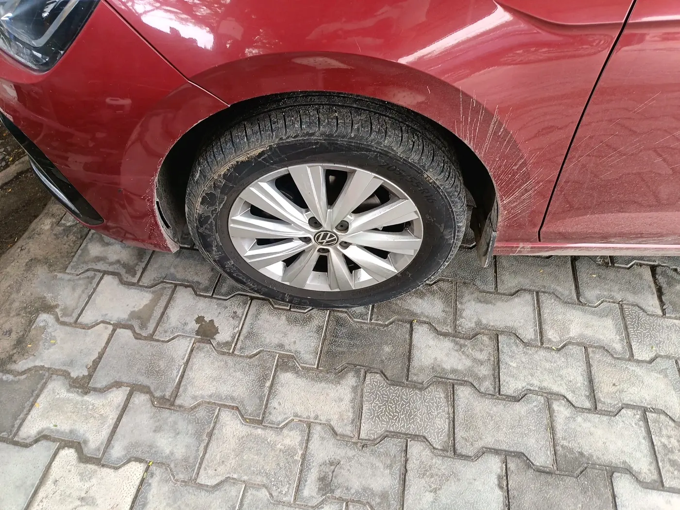 2024 Volkswagen VIRTUS Highline Plus 1.0 TSI AT, Petrol, Automatic, 36,845 km, tyre