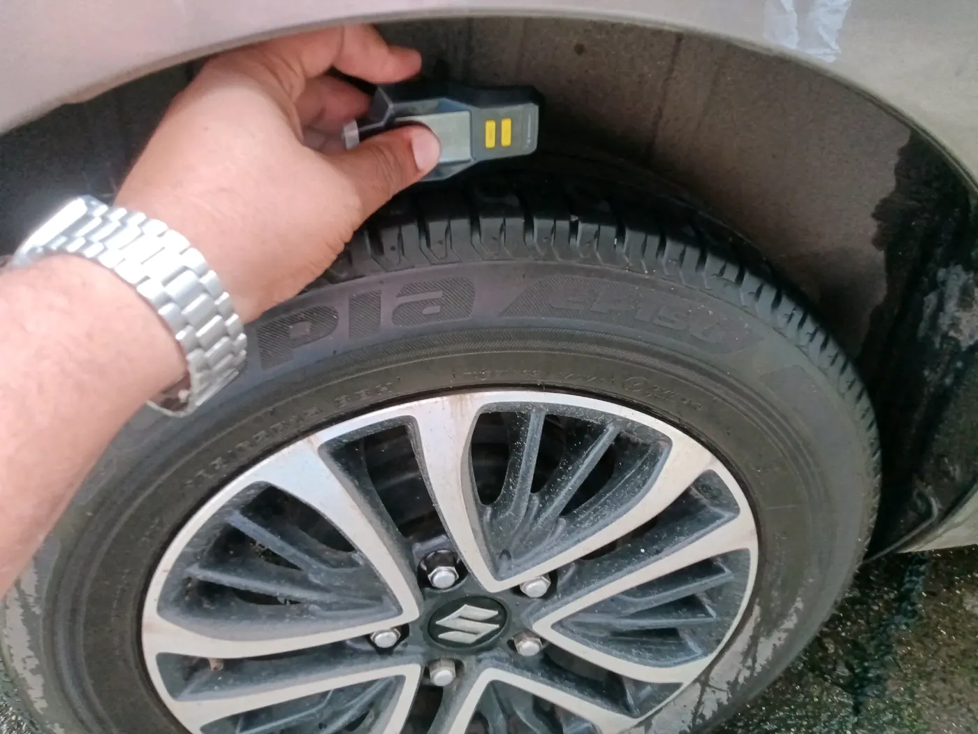 2024 Maruti Ertiga ZXI+ SHVS, Petrol, Manual, 40,138 km, tyre