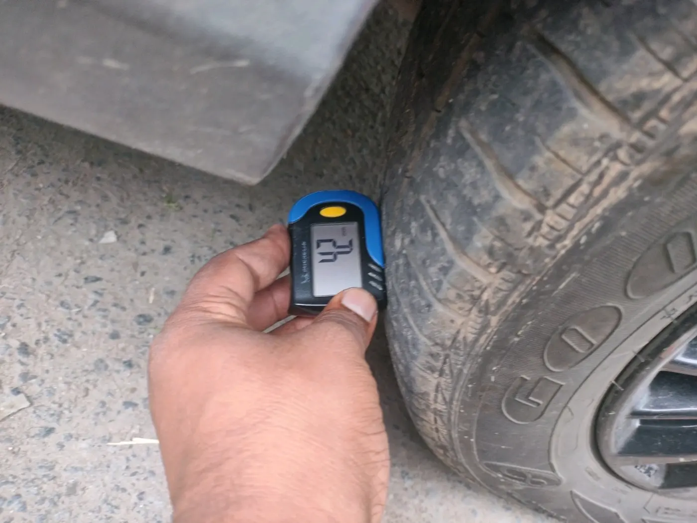 2019 Maruti XL6 ALPHA AT, Petrol, Automatic, 81,561 km, tyre