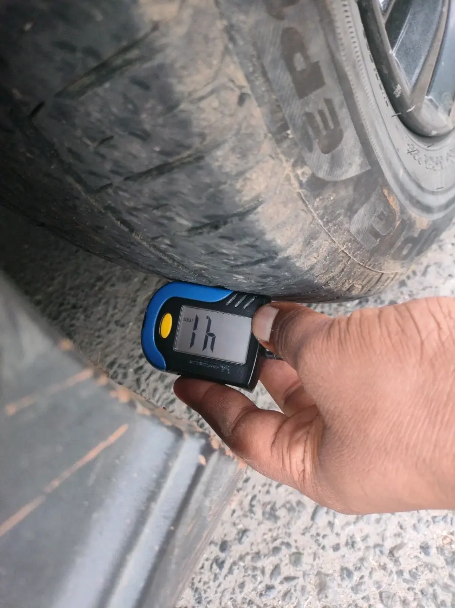 2019 Maruti XL6 ALPHA AT, Petrol, Automatic, 81,561 km, tyre