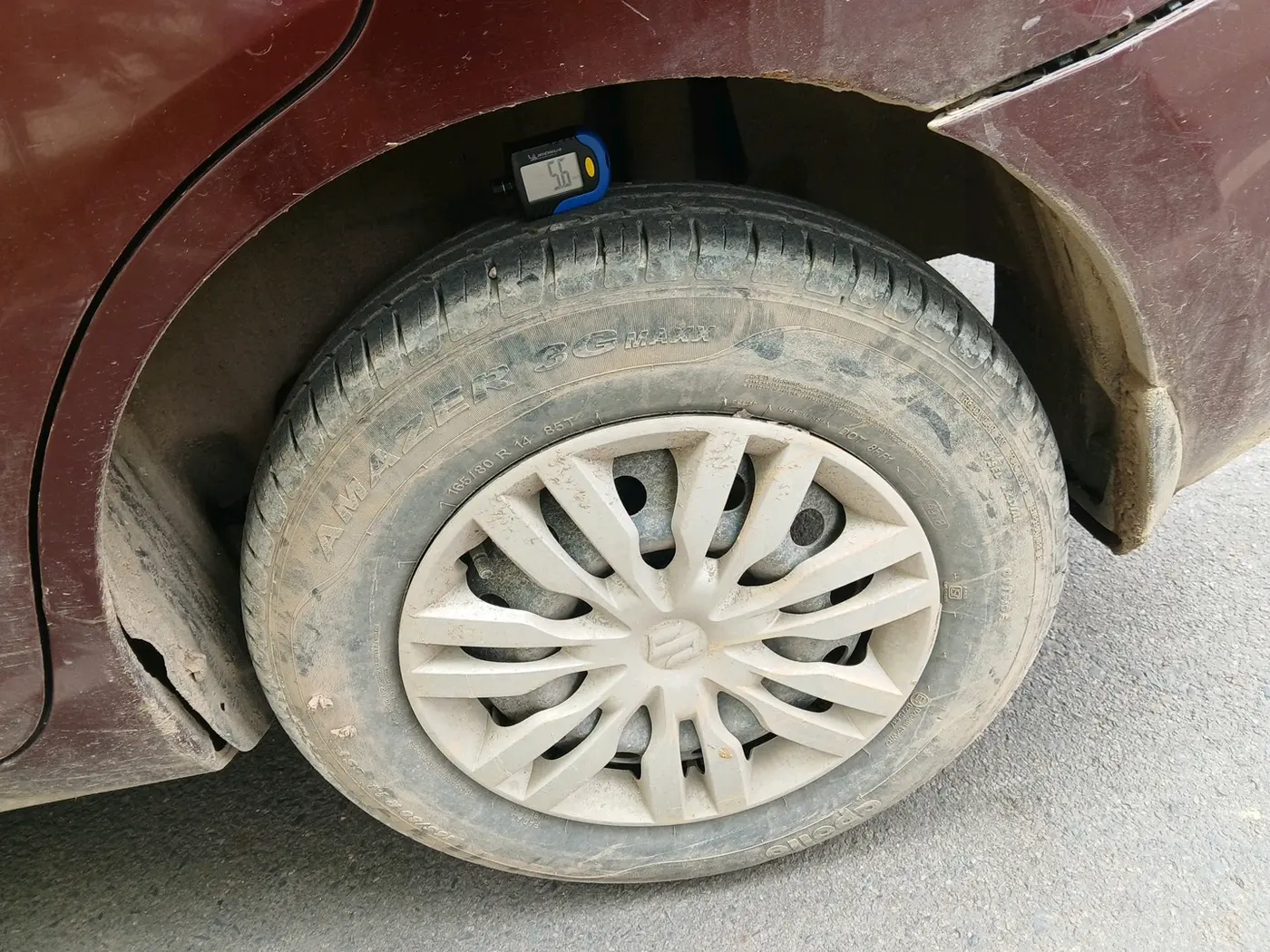 2018 Maruti Dzire VXI AMT, Petrol, Automatic, 69,208 km, tyre