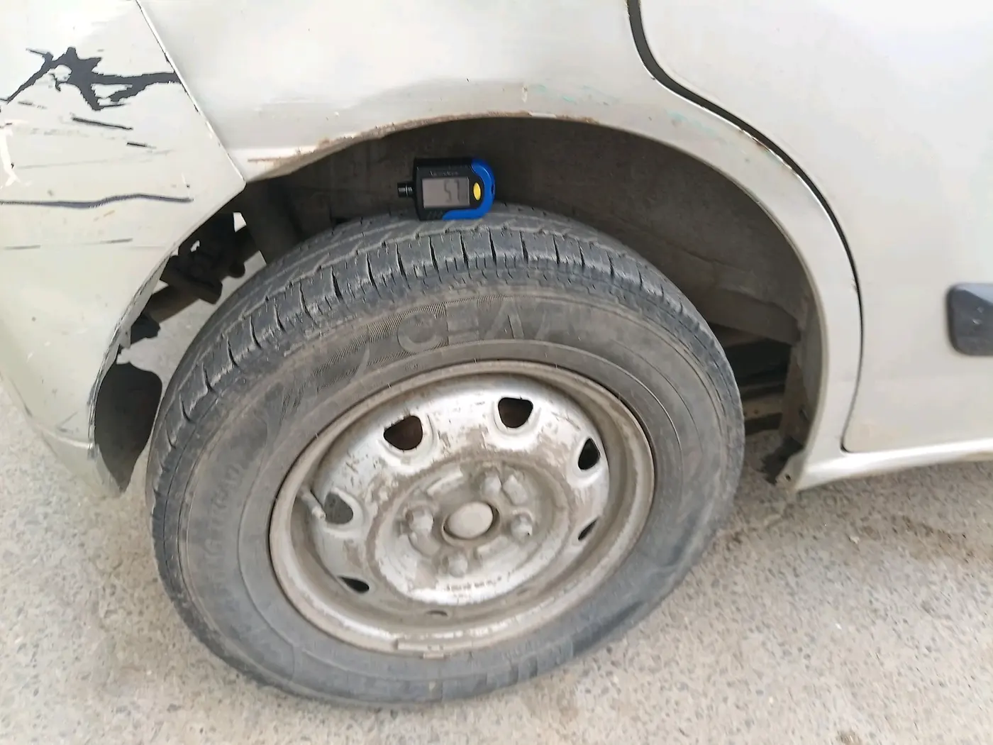 2018 Maruti Wagon R 1.0 LXI CNG, CNG, Manual, 1,26,455 km, tyre