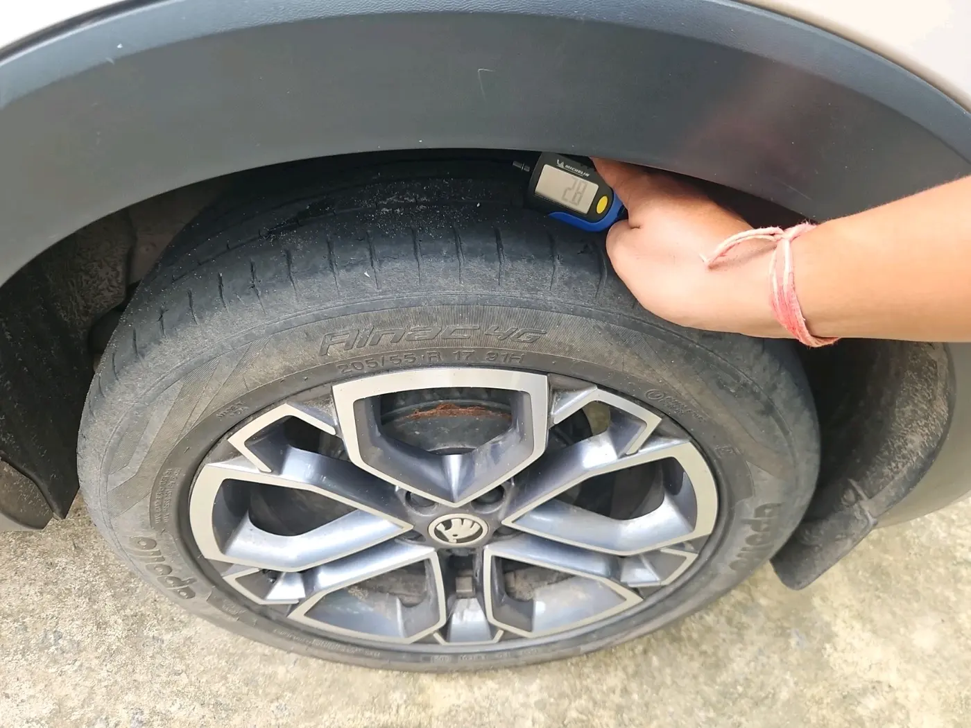 2022 Skoda KUSHAQ STYLE 1.0L TSI AT (6 AIRBAGS), Petrol, Automatic, 60,982 km, tyre