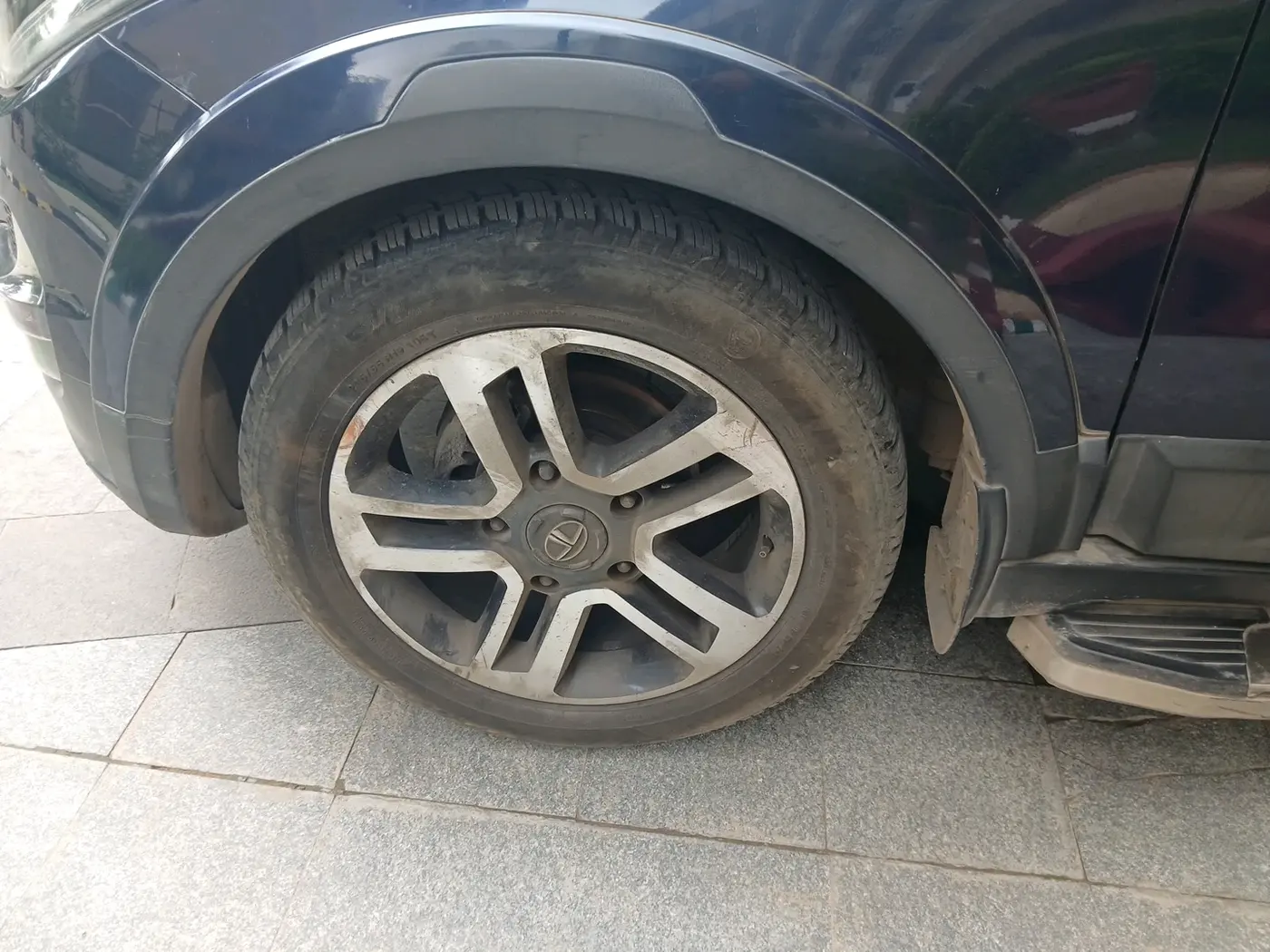 2018 Tata Hexa XTA 4X2 7 STR, Diesel, Automatic, 76,178 km, tyre