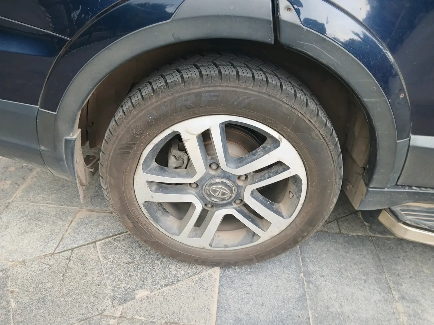 2018 Tata Hexa XTA 4X2 7 STR, Diesel, Automatic, 76,178 km, tyre