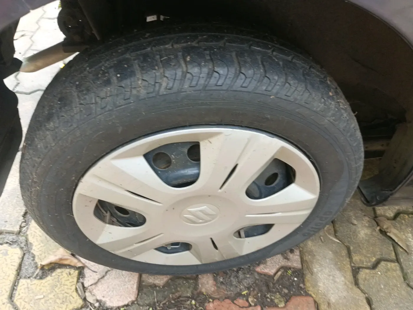 2017 Maruti Wagon R 1.0 VXI (O) AMT, Petrol, Automatic, 14,864 km, tyre
