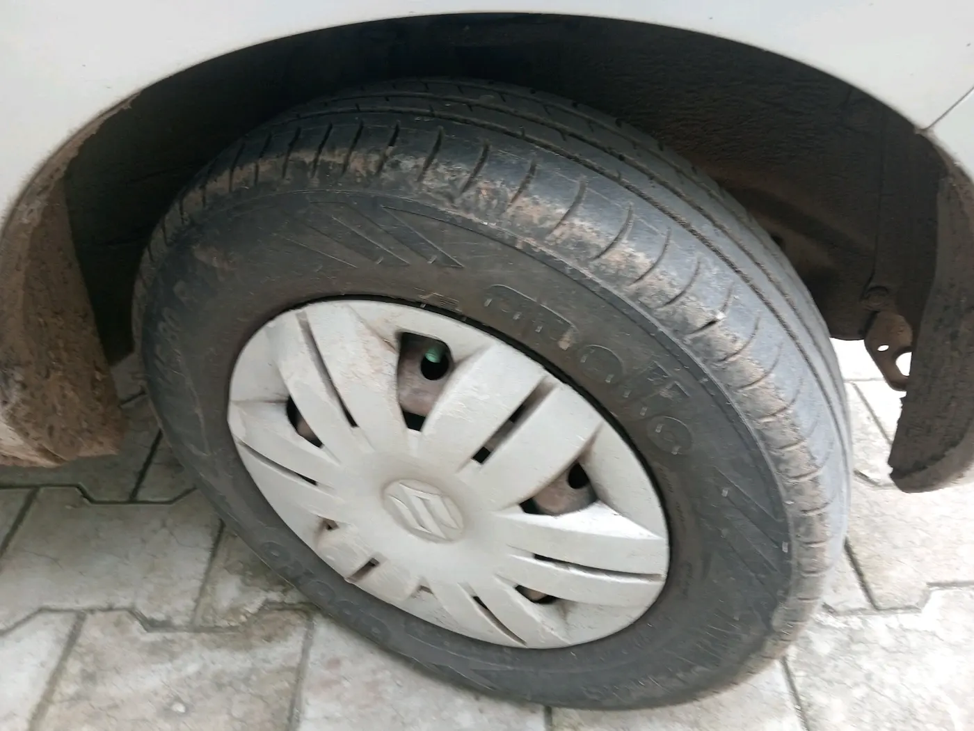 2013 Maruti Alto 800 LXI, Petrol, Manual, 99,629 km, tyre