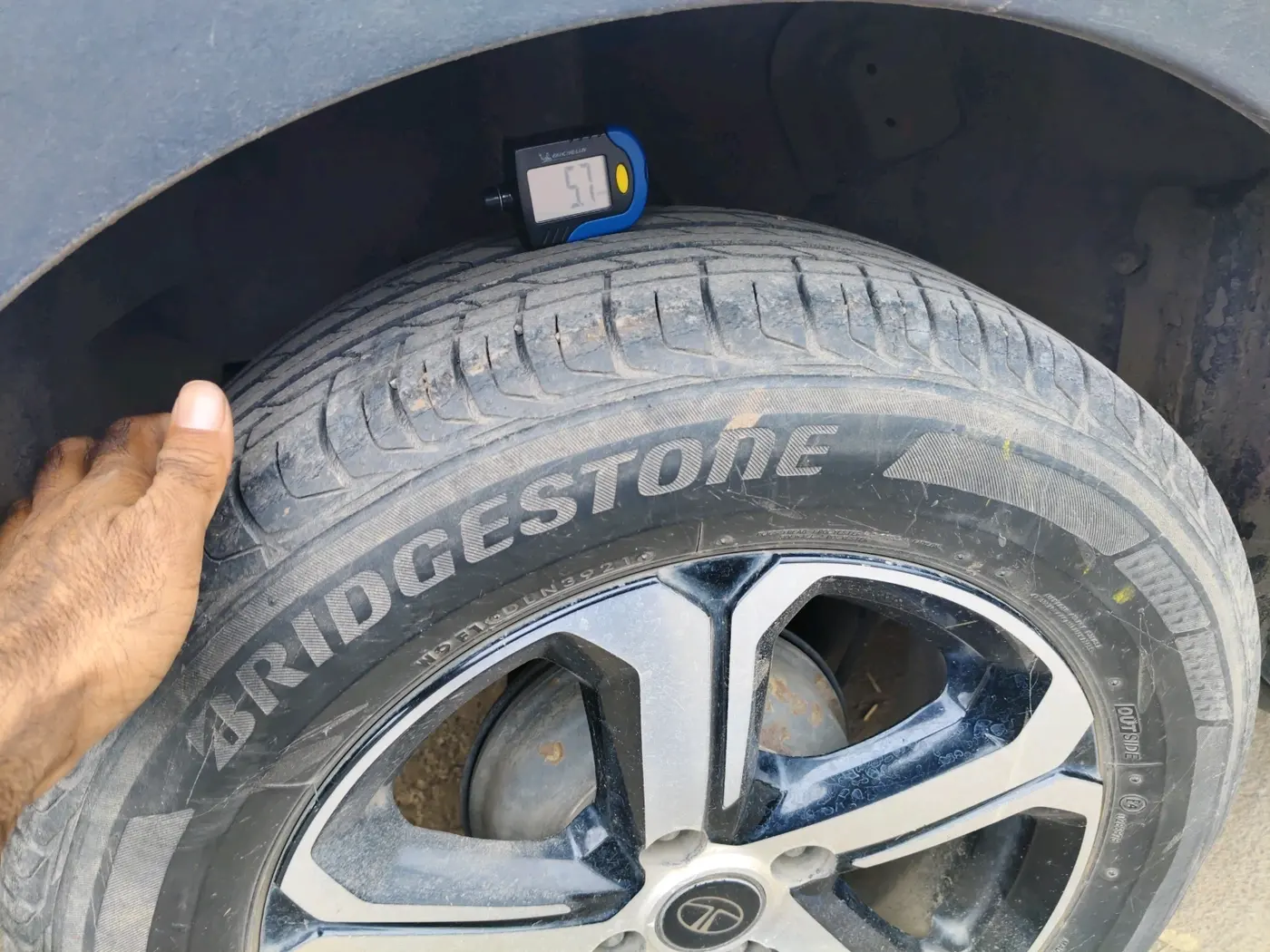 2021 Tata NEXON XZA PLUS SUNROOF PETROL, Petrol, Automatic, 91,423 km, tyre