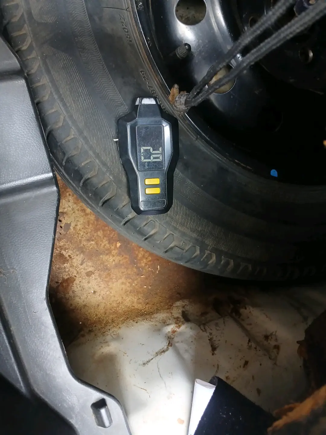 2018 Maruti Dzire ZDI, Diesel, Manual, 2,05,707 km, tyre