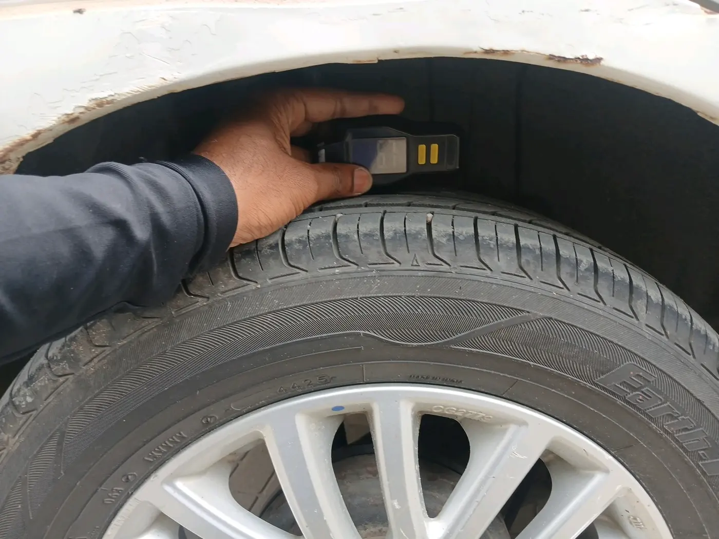 2018 Maruti Dzire ZDI, Diesel, Manual, 2,05,707 km, tyre