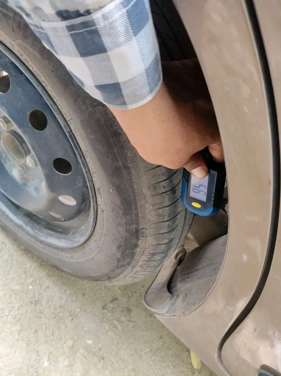 2018 Maruti Dzire VDI, Diesel, Manual, 1,66,116 km, tyre