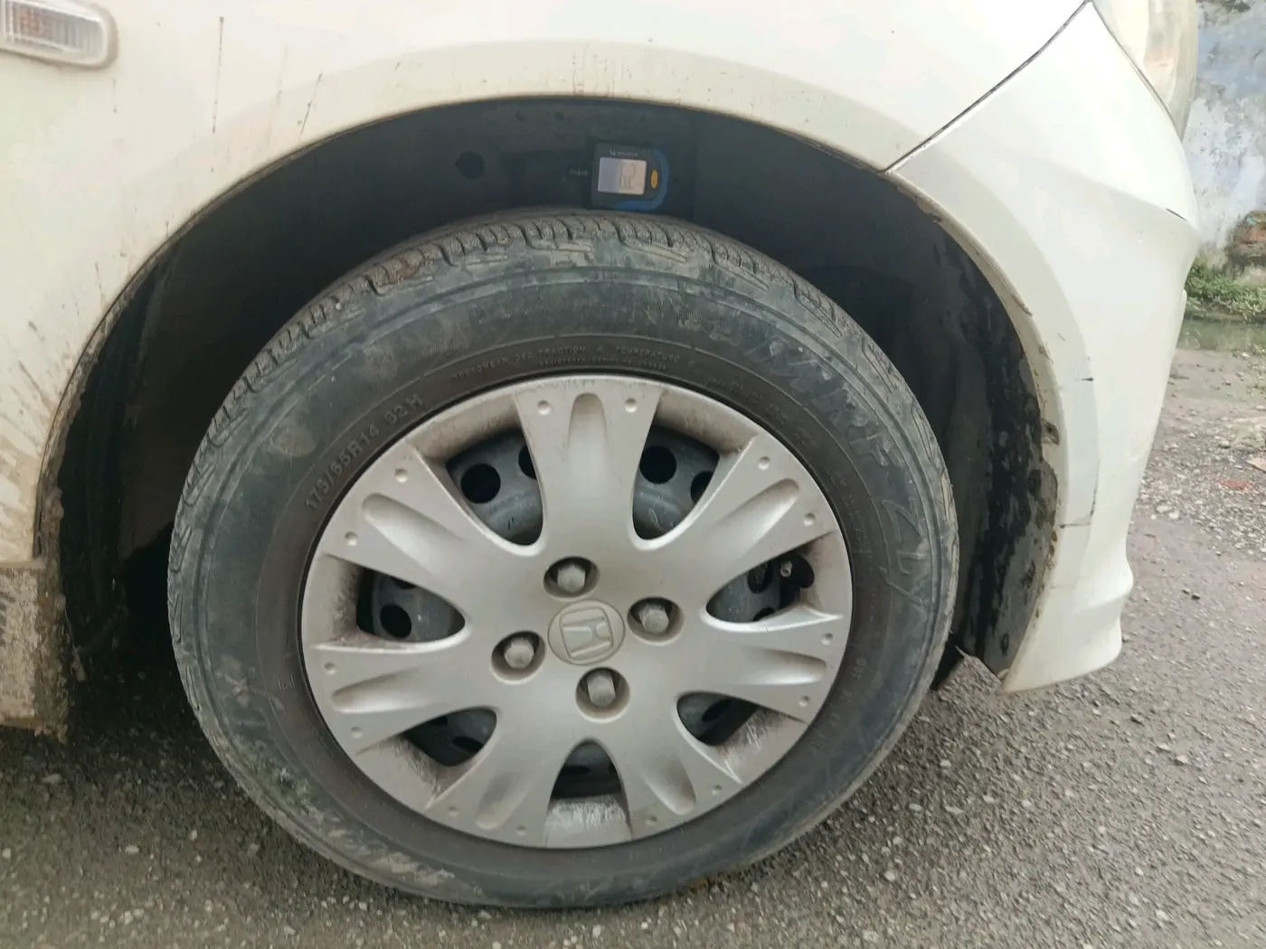 2015 Honda Amaze 1.2L I-VTEC S, Petrol, Manual, 66,267 km, tyre
