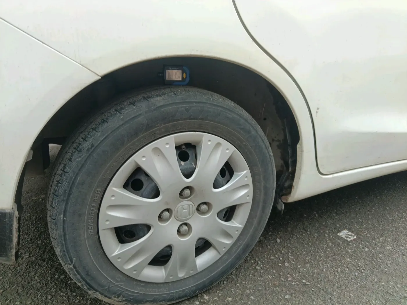 2015 Honda Amaze 1.2L I-VTEC S, Petrol, Manual, 66,267 km, tyre