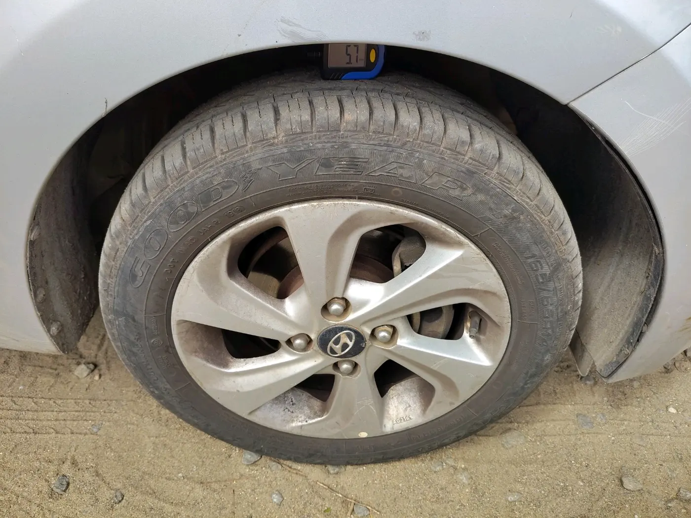 2018 Hyundai Xcent SX 1.2, Petrol, Manual, 66,680 km, tyre