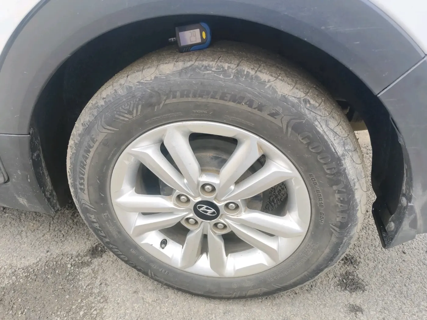 2015 Hyundai Creta SX 1.6 DIESEL, Diesel, Manual, 1,63,993 km, tyre