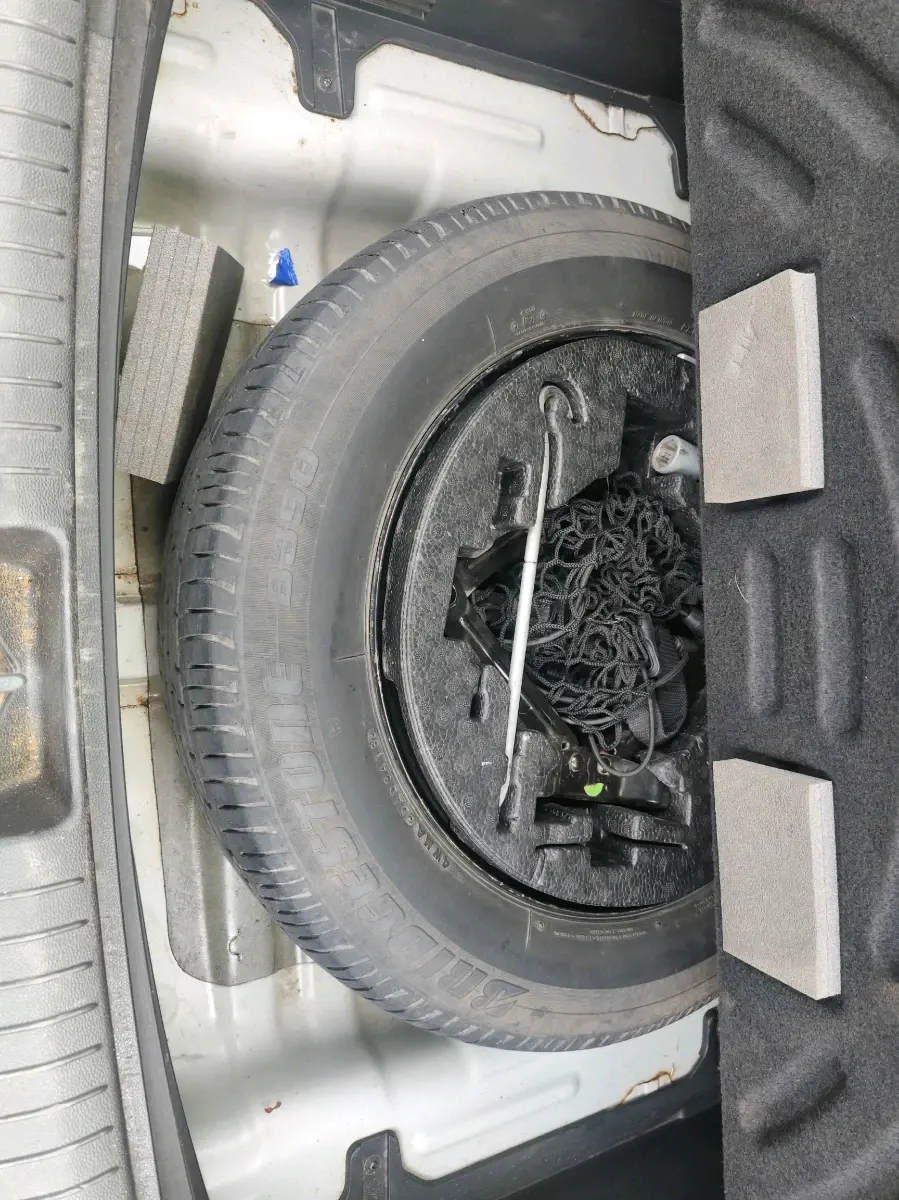 2015 Hyundai Creta SX 1.6 DIESEL, Diesel, Manual, 1,63,993 km, tyre