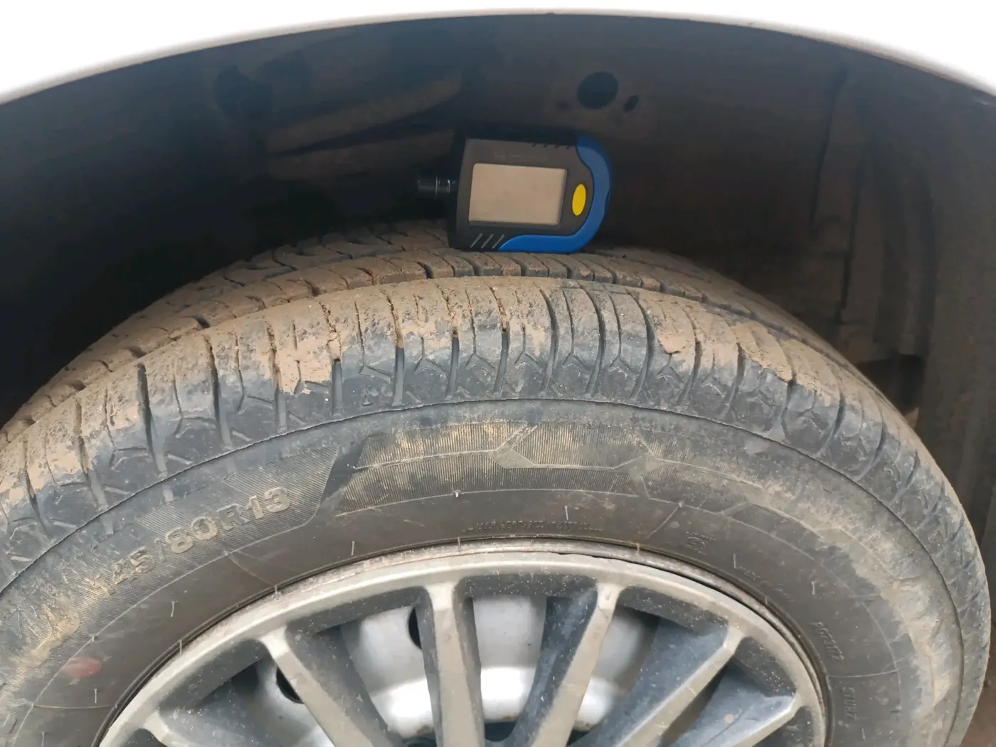 2015 Maruti Wagon R 1.0 LXI, Petrol, Manual, 95,676 km, tyre